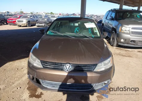 2014 Volkswagen Jetta 1.8T Se из США, поврежденный, VIN 3VWD17AJ5EM354516
